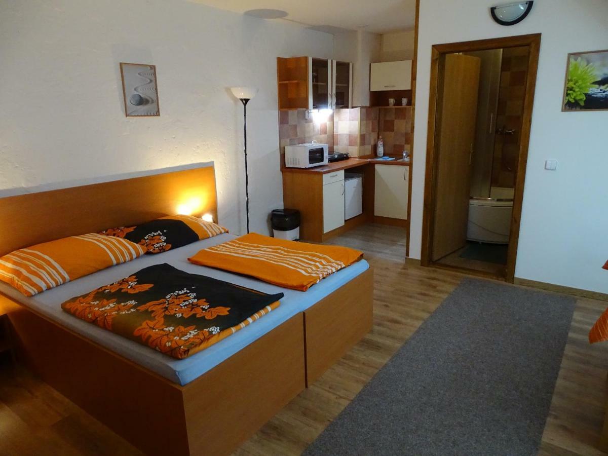 Penzion Pod Vápenkami Strážnice Esterno foto